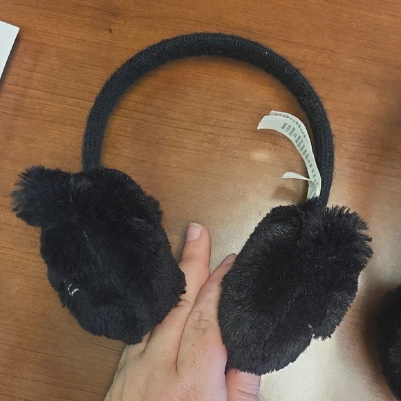 Cozy Black Cat Earmuffs for Kids - Picture 3 of 8